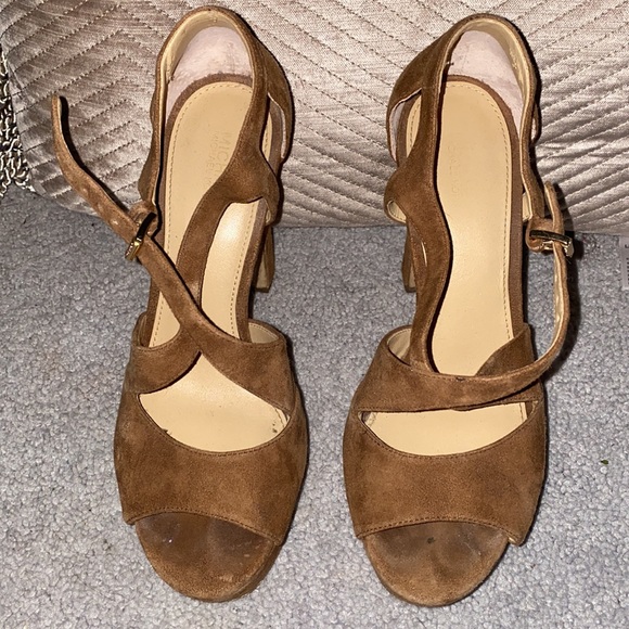 Michael Kors heels. Worn a few times. Have not been worn in years. - Picture 3 of 5